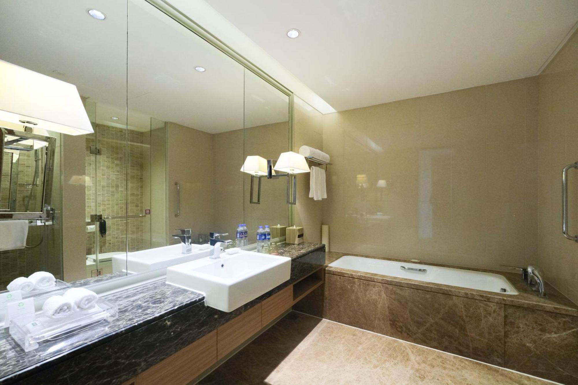 Crowne Plaza Shanghai Anting-Auto City - 15 Minutes Drive To F1 Jiading Exterior foto